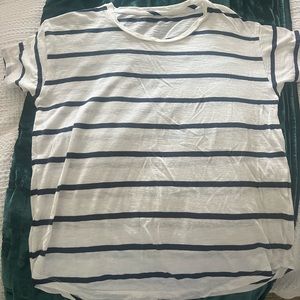 Madewell navy and white striped tshirt 100% cotton size medium